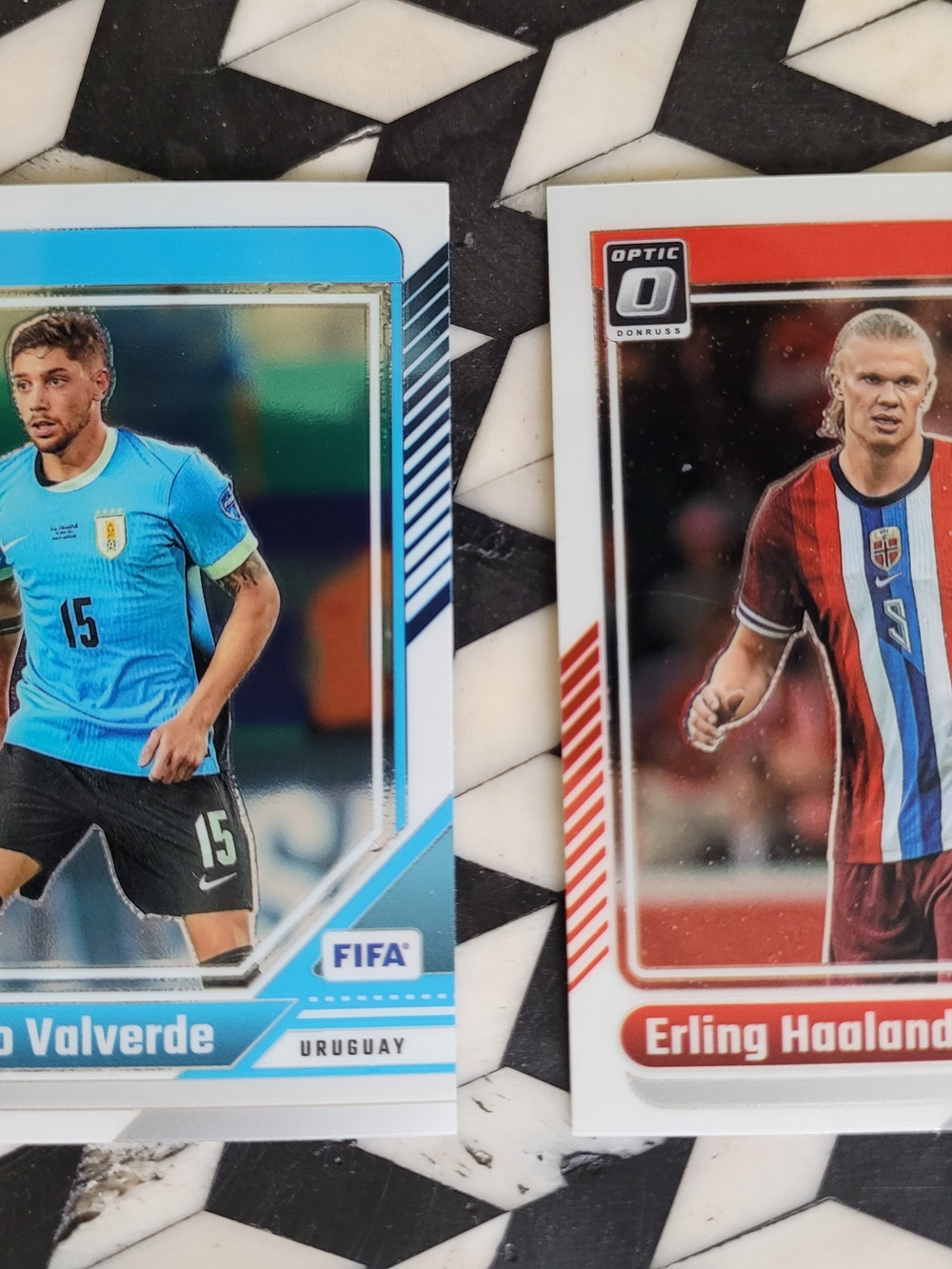 🔥 Soccer Cards Lot – Haaland & Valverde 🔥 20 additional soccer cards